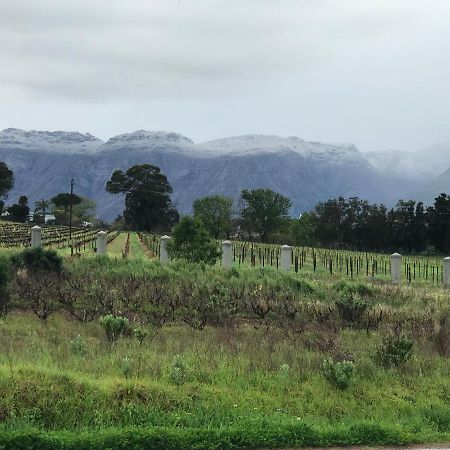 Raithby Winelands Historical Cottage Bagian luar foto