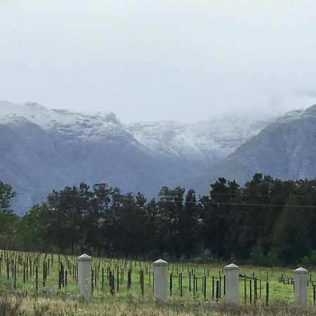 Raithby Winelands Historical Cottage Bagian luar foto
