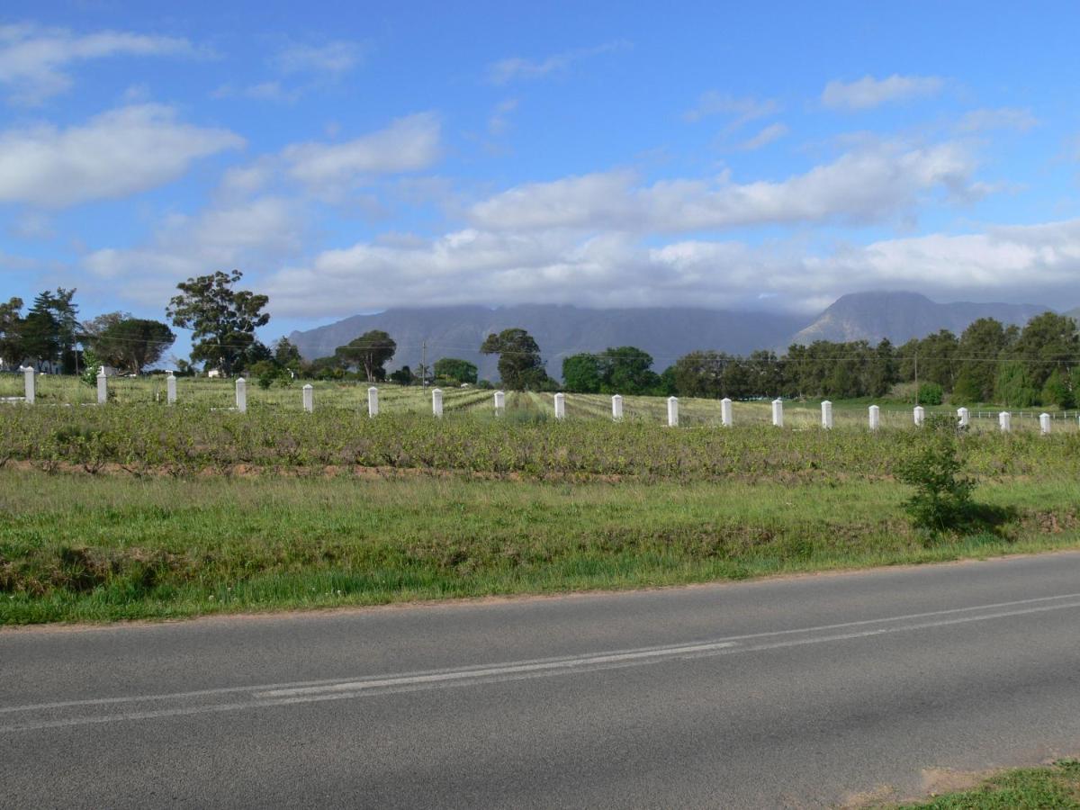 Raithby Winelands Historical Cottage Bagian luar foto
