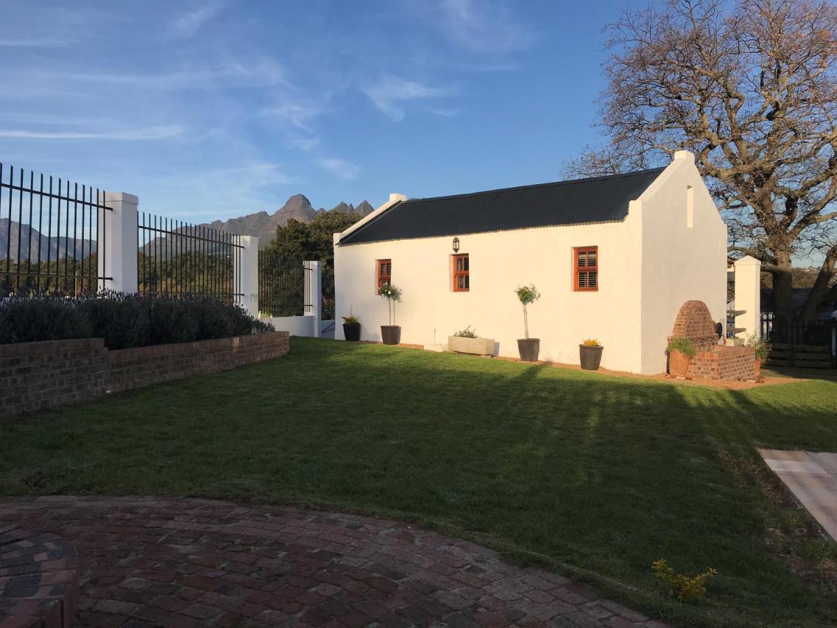Raithby Winelands Historical Cottage Bagian luar foto