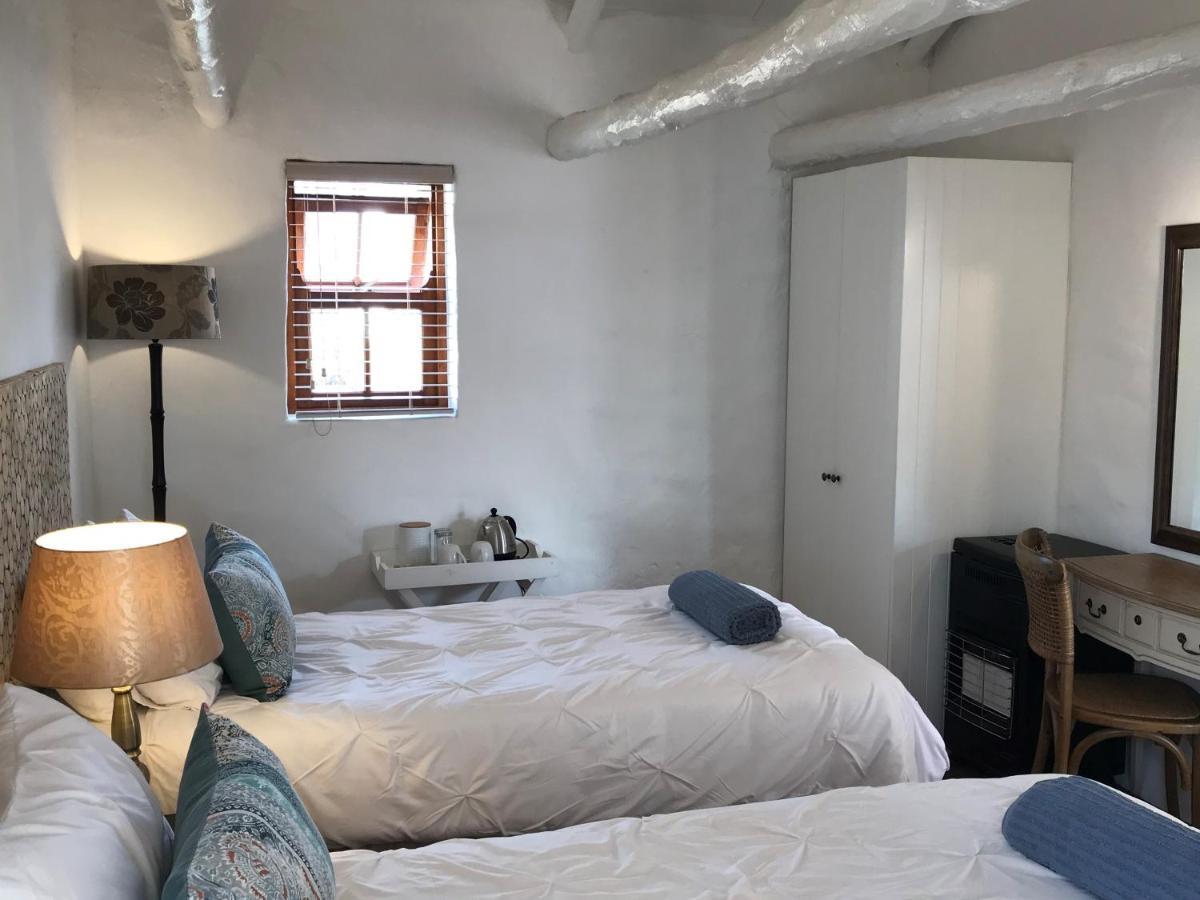 Raithby Winelands Historical Cottage Bagian luar foto