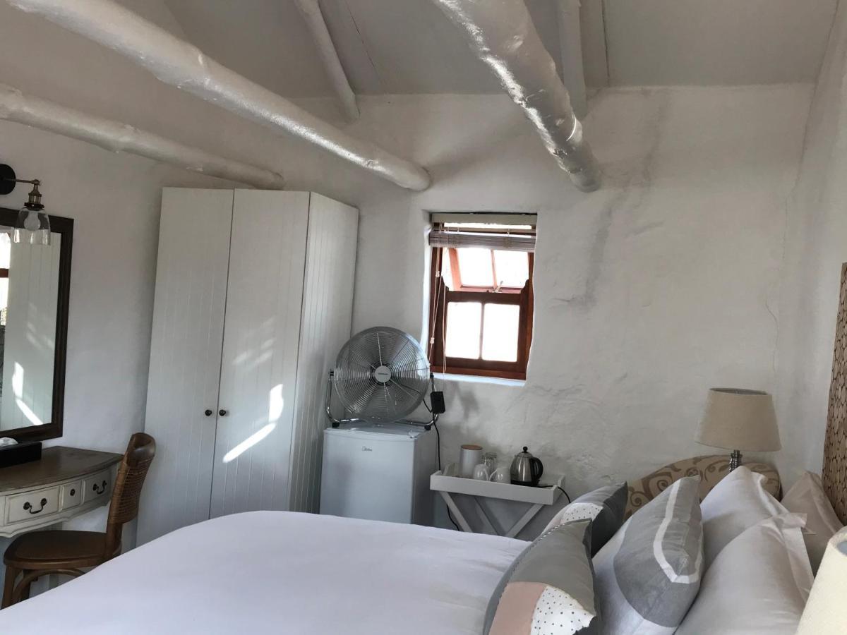 Raithby Winelands Historical Cottage Bagian luar foto