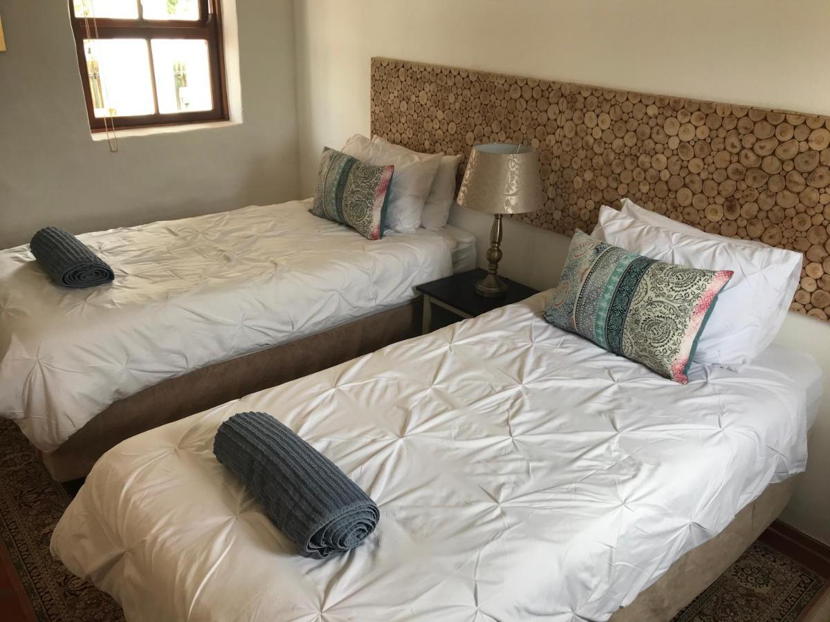 Raithby Winelands Historical Cottage Bagian luar foto