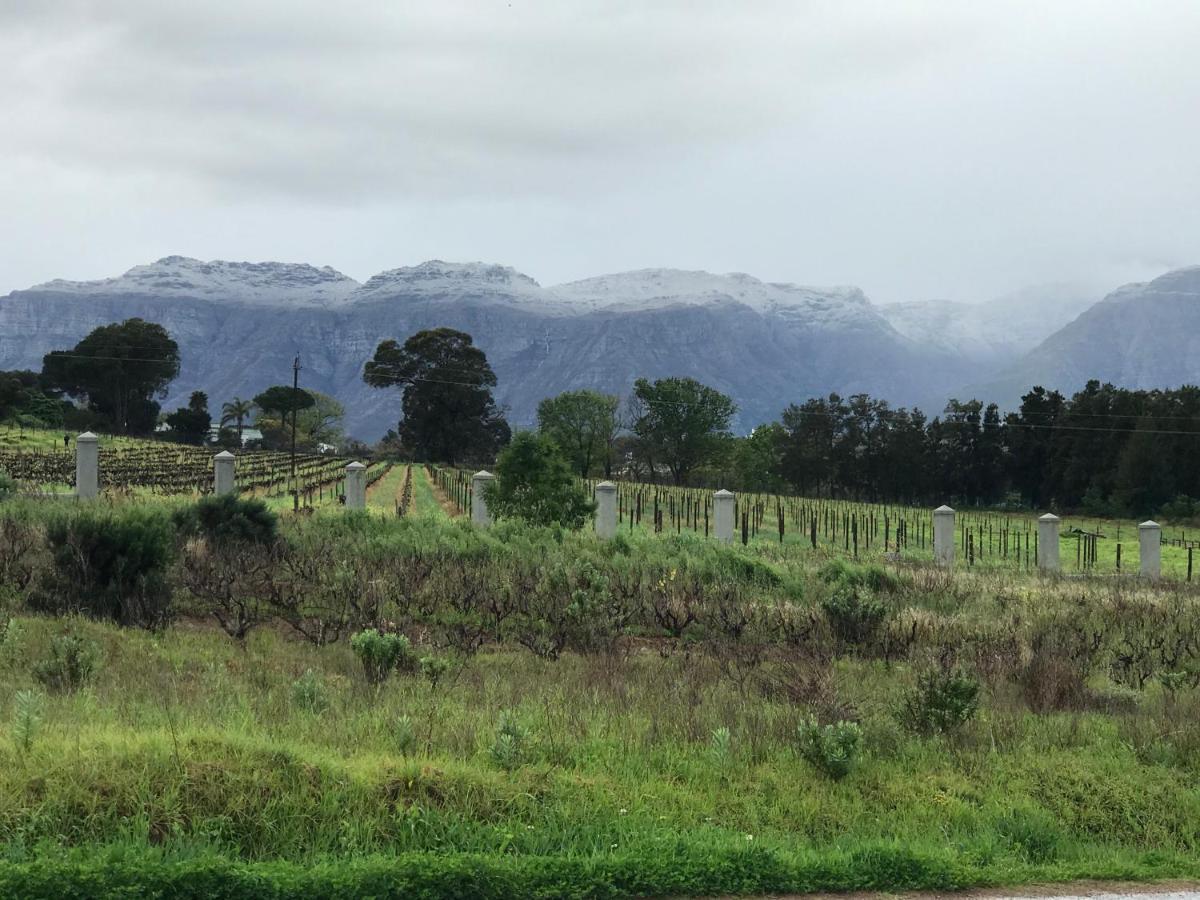 Raithby Winelands Historical Cottage Bagian luar foto